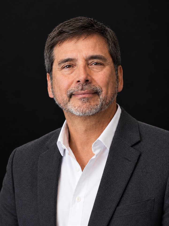 Retrato de Luis Sanhueza